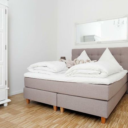 ברלין Sc 02 By Rockchair Apartments L Superhost Status L 4 Bedrooms Boxspringbeds 2 Bathrooms Balcony Elevator - Cozy Family & Business Flair Welcomes You! מראה חיצוני תמונה